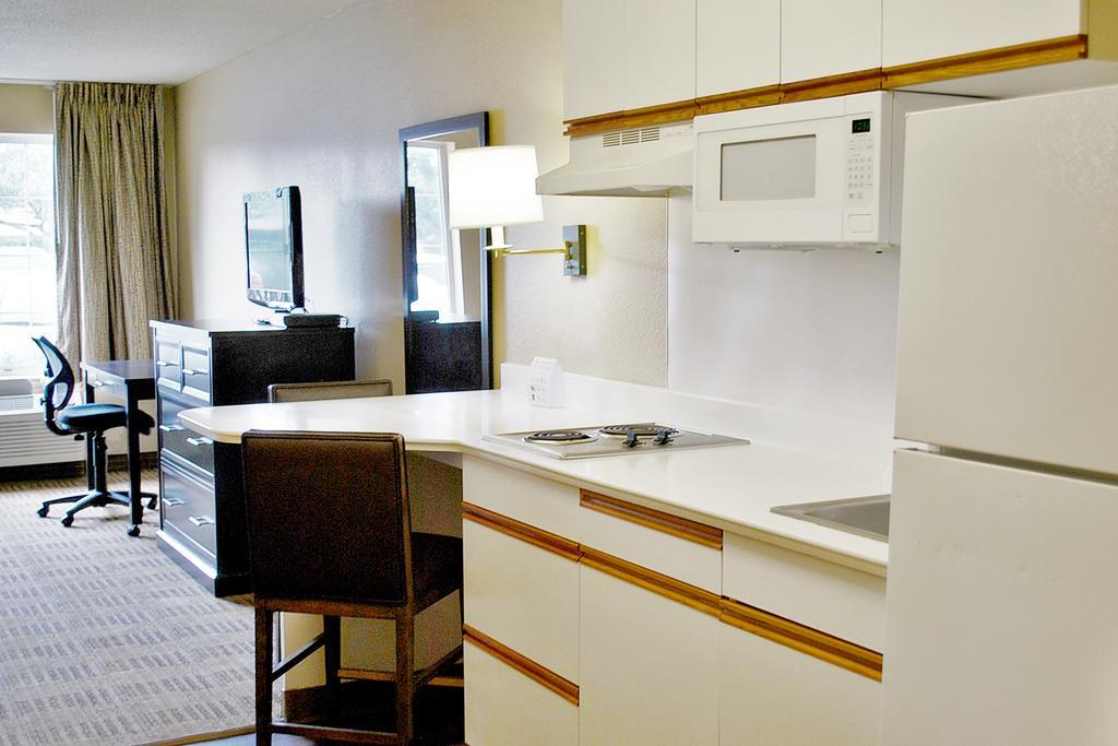 Extended Stay America Suites - Norwalk - Stamford Екстериор снимка